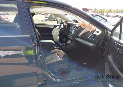 2015 Subaru Legacy 2.5I Premium z USA, uszkodzony, nr VIN 4S3BNAC60F3038979